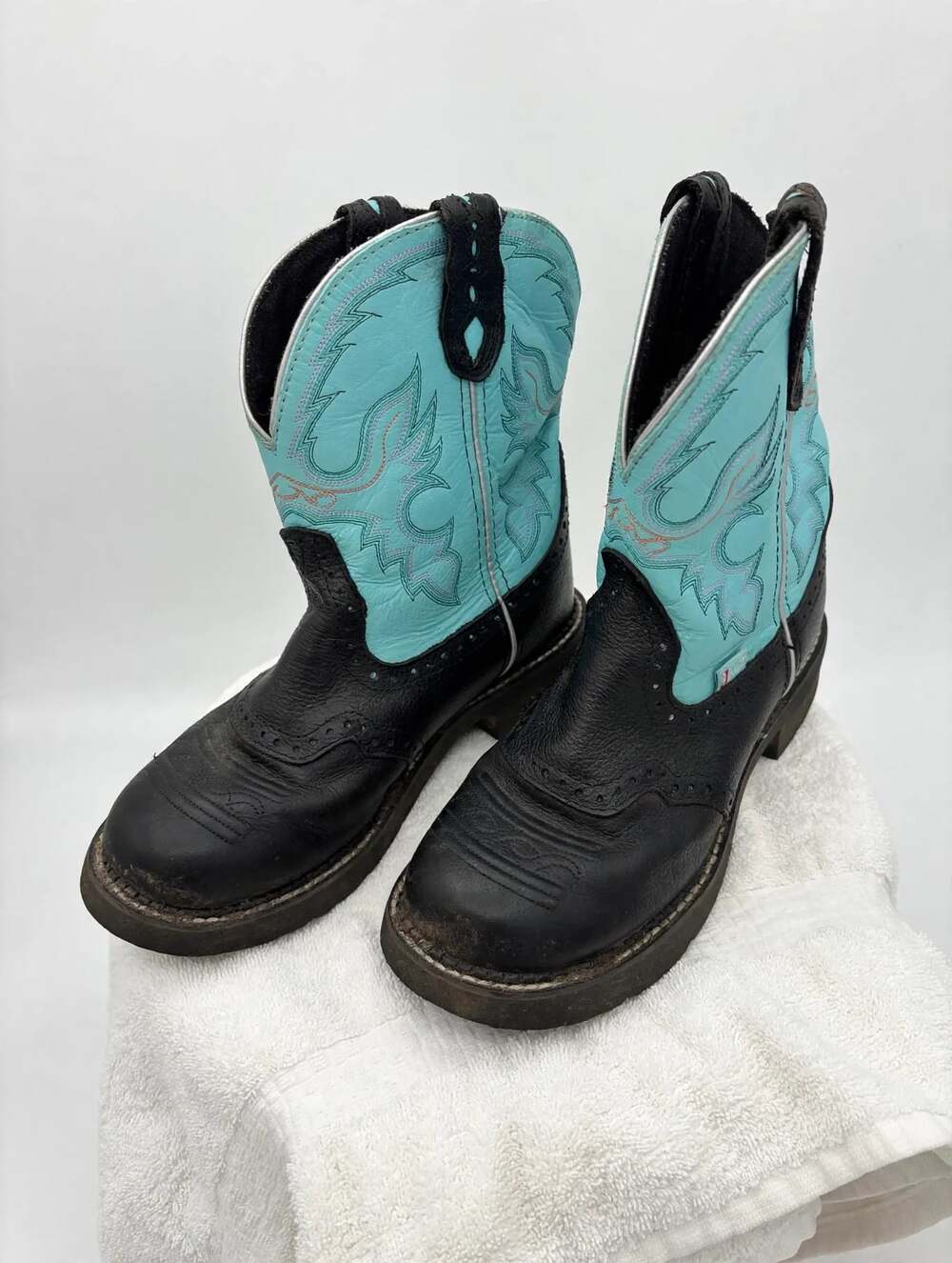 Justin Gypsy L9905 Women’s Size 7B Black Turquoise Leather Western Cowboy Boot